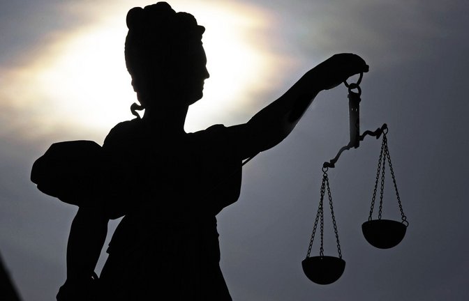 Eine 60-Jährige steht im Verdacht, eine 81-Jährige getötet zu haben (Symbolfoto).<span class='image-autor'>Foto: imago/photothek/Thomas Imo/photothek.net</span>