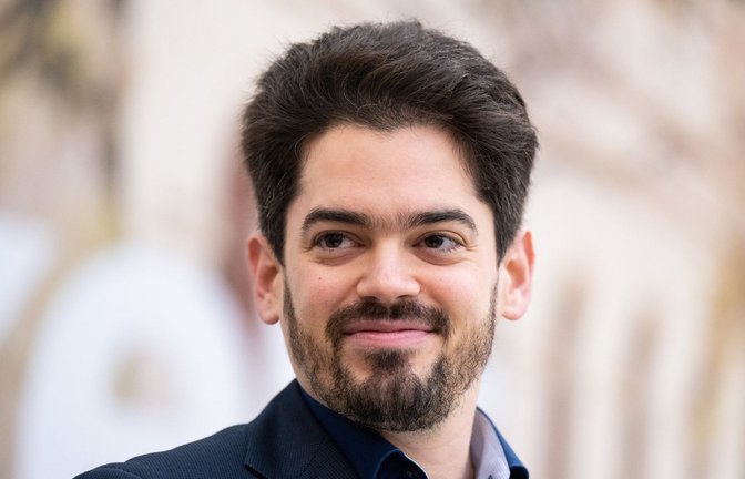 Lahav Shali, Chefdirigent der Münchner Philharmoniker, wurde vom Festival in Gent ausgeladen.<span class='image-autor'>Foto: dpa</span>