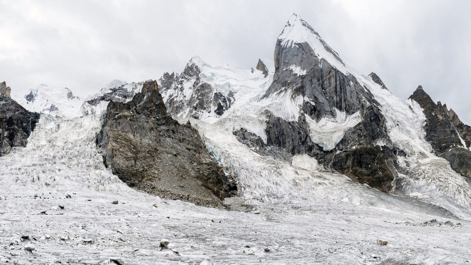 Der Laila Peak liegt im Norden des Gondogoro-Gletschers in der Nähe des Zeltplatzes Xhuspang. Die erste offizielle Besteigung fand im Jahr 1997 durch eine italienische Seilschaft statt.Foto: Imago/Dreamstime