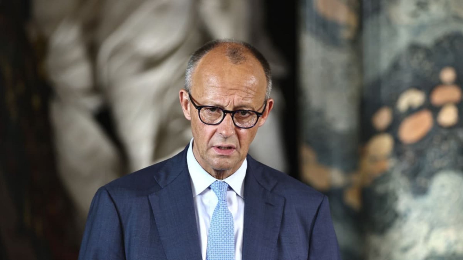 Bundeskanzler Friedrich Merz (CDU) will zusammen mit CSU-Chef Markus Söder einen Vorschlag für die Nachfolge von Jens Spahns im Amt des CDU/CSU-Fraktionschefs machen.Oliver Berg/dpa Bundeskanzler Friedrich Merz (CDU) will zusammen mit CSU-Chef Markus Söder einen Vorschlag für die Nachfolge von Jens Spahns im Amt des CDU/CSU-Fraktionschefs machen.Oliver Berg/dpa