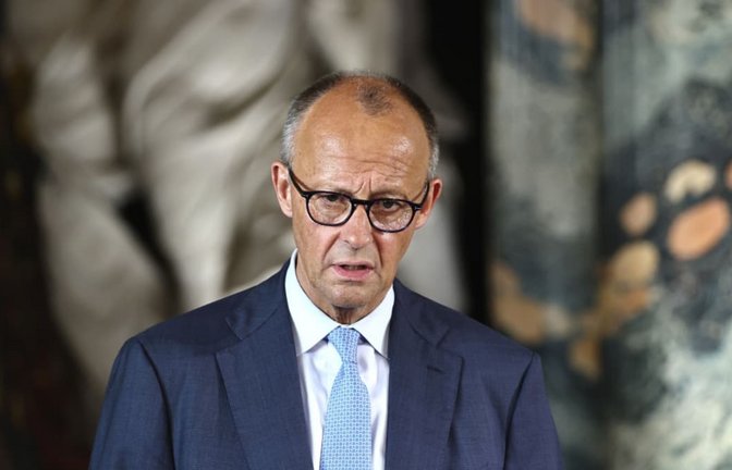 Bundeskanzler Friedrich Merz (CDU) will zusammen mit CSU-Chef Markus Söder einen Vorschlag für die Nachfolge von Jens Spahns im Amt des CDU/CSU-Fraktionschefs machen.<span class='image-autor'>Oliver Berg/dpa</span>