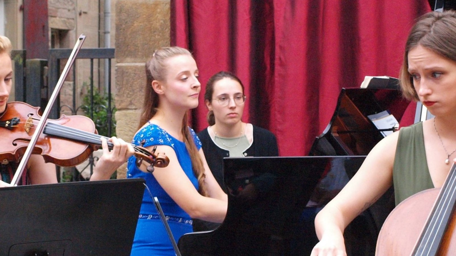 Beherrschen ihr Handwerk (von links): Xenia Geugelin, Marina Müllerperth und Oliwia Meiser beherrschen ihr Handwerk. Foto: Filitz Beherrschen ihr Handwerk (von links): Xenia Geugelin, Marina Müllerperth und Oliwia Meiser beherrschen ihr Handwerk. Foto: Filitz