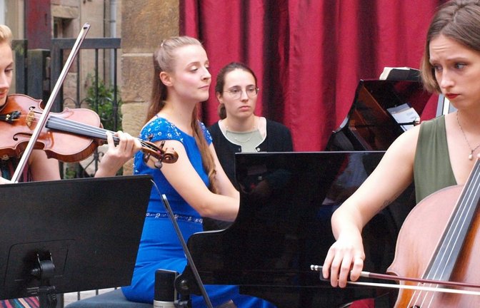 Beherrschen ihr Handwerk (von links): Xenia Geugelin, Marina Müllerperth und Oliwia Meiser beherrschen ihr Handwerk.  <span class='image-autor'>Foto: Filitz</span>