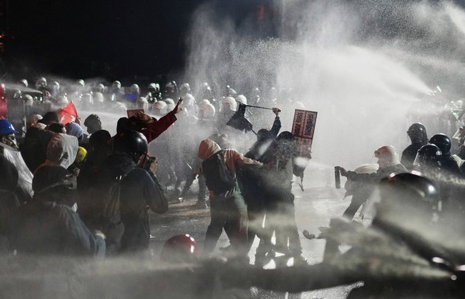 In der Türkei gibt es aktuell Massenproteste gegen die Regierung unter Recep Tayyip Erdogan.<span class='image-autor'>Foto: AP/Francisco Seco</span>