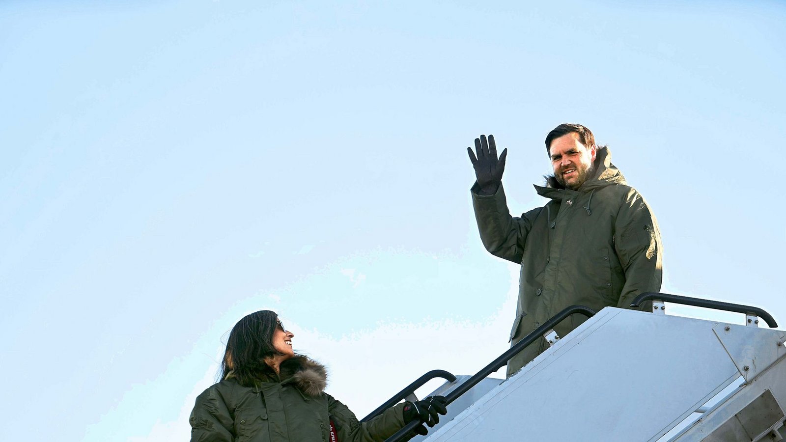 US-Vizepräsident J.D. Vance war auch schon auf Grönland, seine Frau brachte er gleich mit.Foto: Jim Watson/POOL AFP/AP/dpa