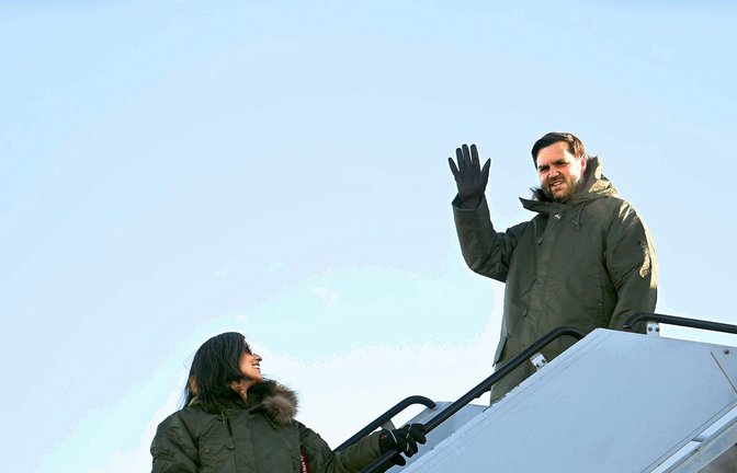 US-Vizepräsident J.D. Vance war auch schon auf Grönland, seine Frau brachte er gleich mit.<span class='image-autor'>Foto: Jim Watson/POOL AFP/AP/dpa</span>