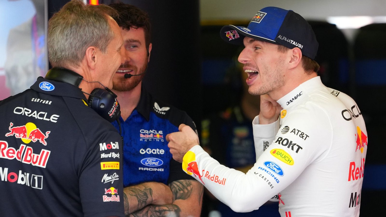 Spaß im Team: Max Verstappen hat Red Bull viel zu verdanken. (Archivbild)Foto: Scott Barbour/AP/dpa Spaß im Team: Max Verstappen hat Red Bull viel zu verdanken. (Archivbild)Foto: Scott Barbour/AP/dpa