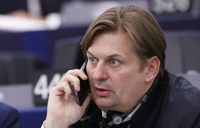 Steht im Zentrum vieler Vorwürfe:  AfD-Spitzenkandidat Maximilian Krah.<span class='image-autor'>Foto: dpa/Jean-Francois Badias</span>