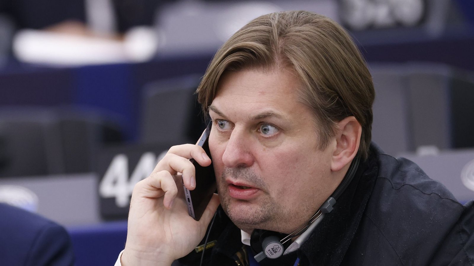 Steht im Zentrum vieler Vorwürfe: AfD-Spitzenkandidat Maximilian Krah.Foto: dpa/Jean-Francois Badias Steht im Zentrum vieler Vorwürfe: AfD-Spitzenkandidat Maximilian Krah.Foto: dpa/Jean-Francois Badias