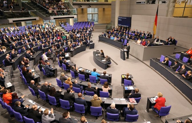 Olaf Scholz im Deutschen Bundestag, Oktober 2023. (Symbolbild)<span class='image-autor'>Foto: Juergen Nowak/ Shutterstock</span>