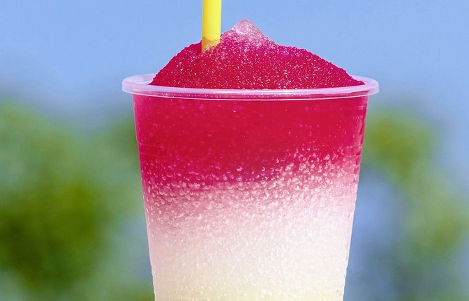 Slush-Eis erfreut sich großer Beliebtheit.<span class='image-autor'>Foto: Wort & Bild Verlag/Shutterstock / kardosildistock</span>