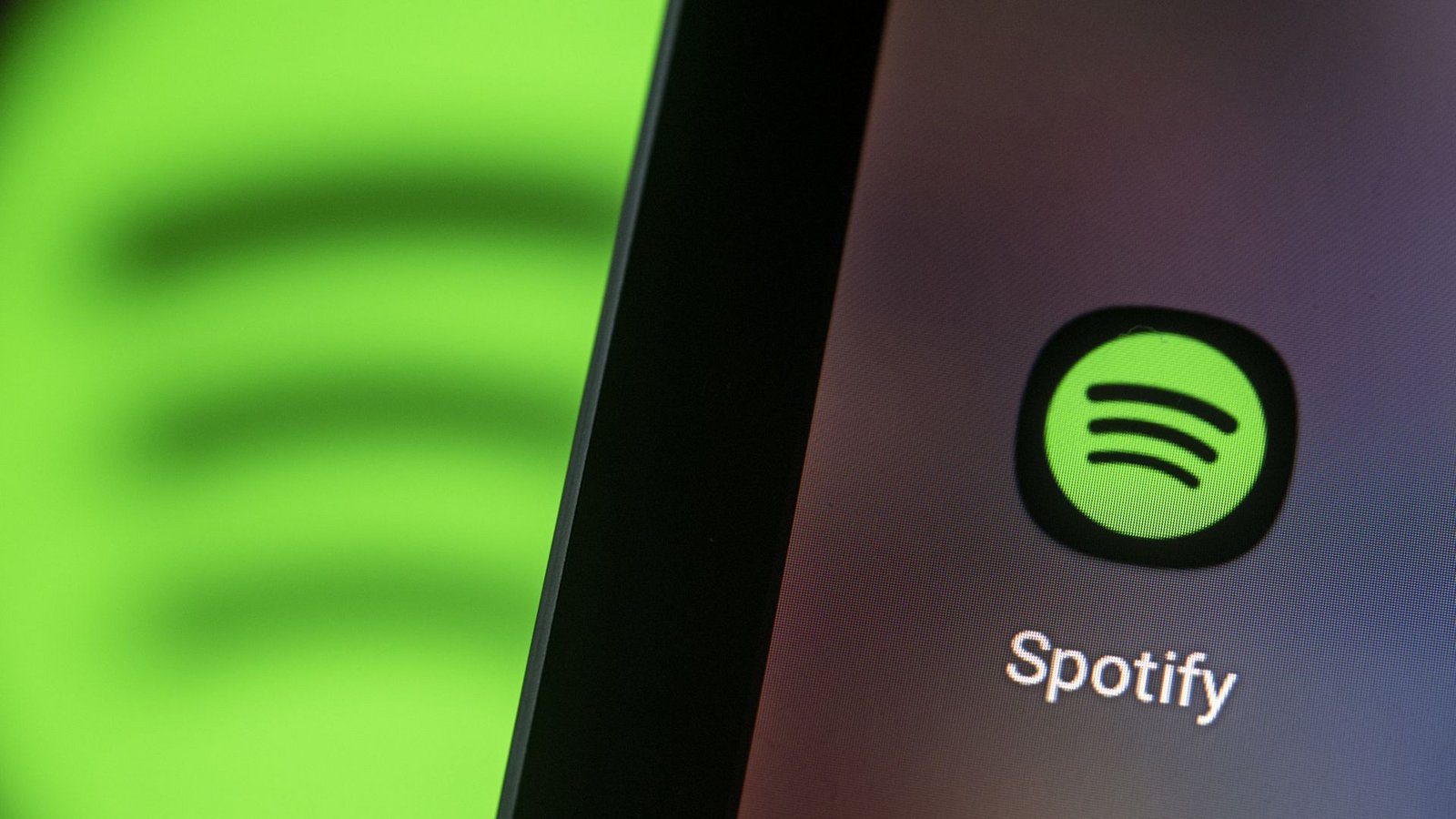 Bei Spotify ist es zu Problemen gekommen. (Symbolbild)Foto: dpa/Fabian Sommer Bei Spotify ist es zu Problemen gekommen. (Symbolbild)Foto: dpa/Fabian Sommer