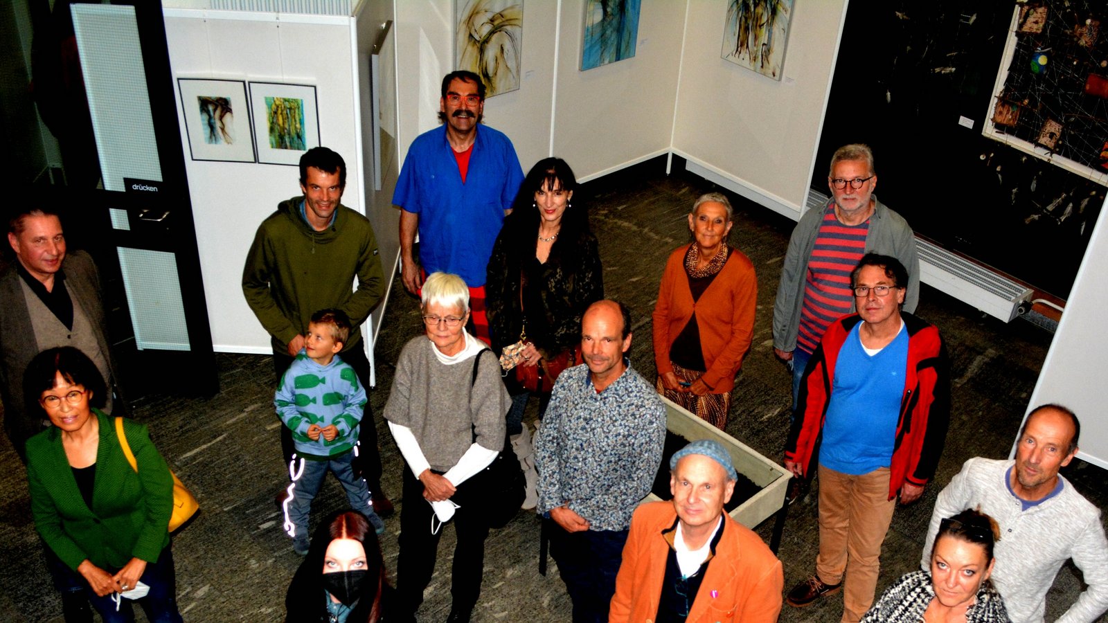 Die Mitglieder der Künstlergruppe Mühlacker mit Markus Maisel (links). Foto: Stahlfeld