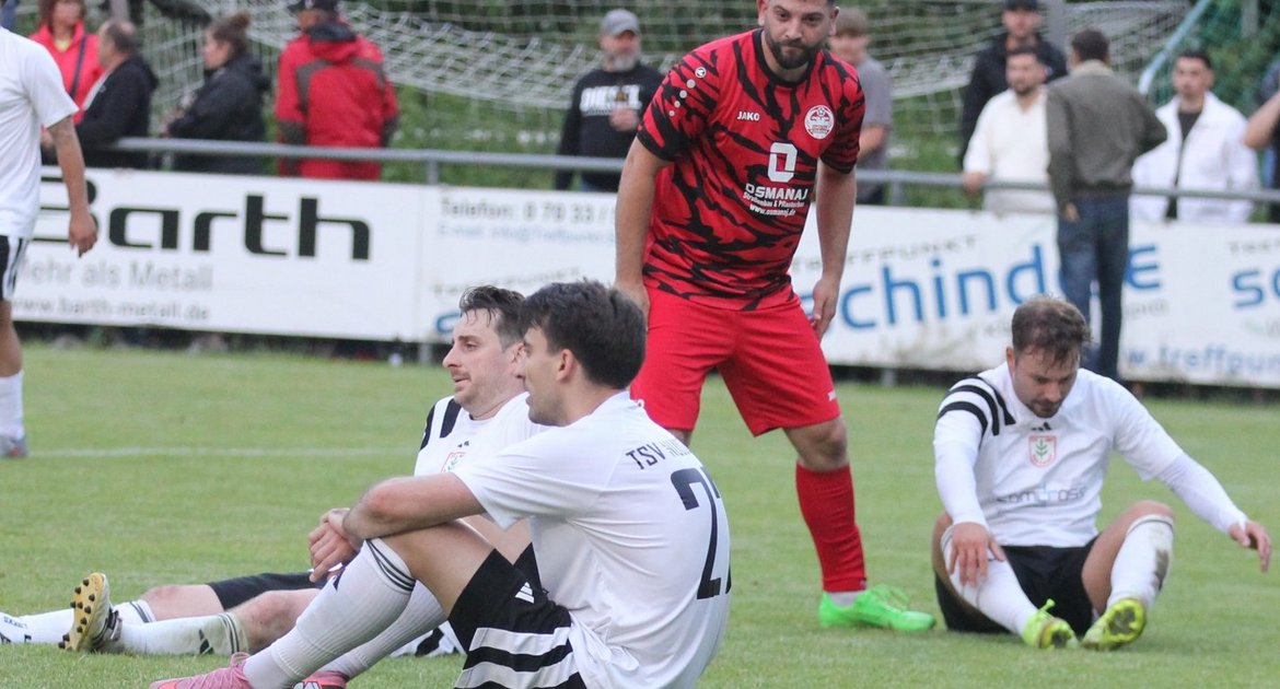 Fussball, Männer, Nussdorf (weiß), Foto: Dittrich