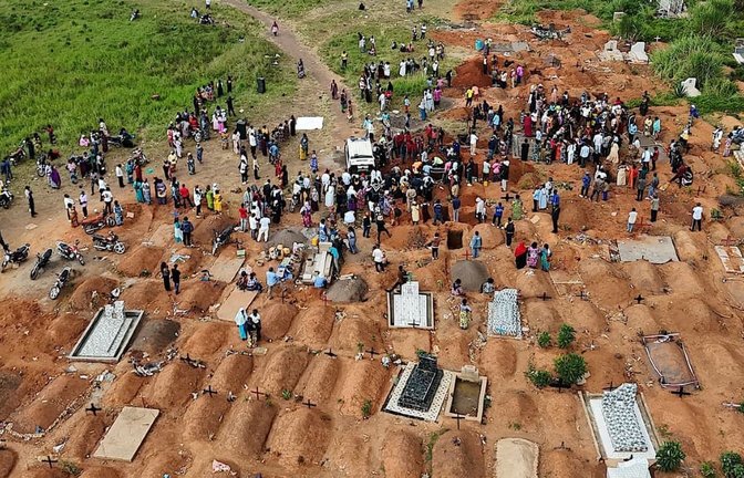 Schon bald 4.000 Menschen sind an Ebola gestorben. (Archivbild)<span class='image-autor'>-/XinHua/dpa</span>