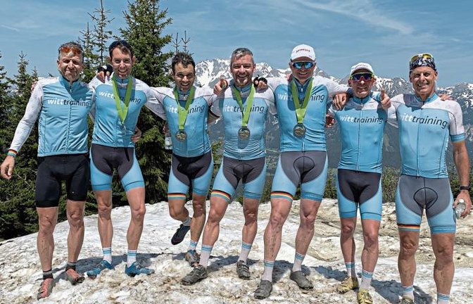 Das Nussdorfer Team Witttraining war bei der Alpentour Trophy in Schladming erfolgreich (von links): Patrick Gall, Patrick Krauth, Thomas Georg, Dirk Hentschel, Stefan Bäuerle, Jens Böhmig und Wolf-Thorsten Witt. Foto: privat