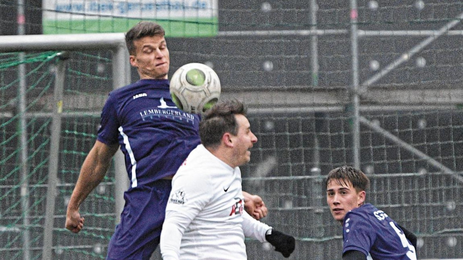 Für Johannes Wizemann (Mitte) heißt es heute Abend, mit dem TSV Nussdorf gegen Hessigheim zu bestehen. Foto: Leitner Für Johannes Wizemann (Mitte) heißt es heute Abend, mit dem TSV Nussdorf gegen Hessigheim zu bestehen. Foto: Leitner