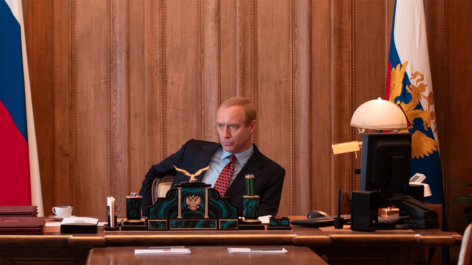 Jude Law als Wladimir Putin in „Der Magier im Kreml“.Foto: IMAGO/Landmark Media