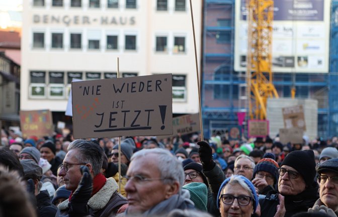 Auch in Stuttgart gingen am vergangenen Wochenende Menschen gegen rechts auf die Straße.<span class='image-autor'>Foto: LICHTGUT/Zophia Ewska</span>