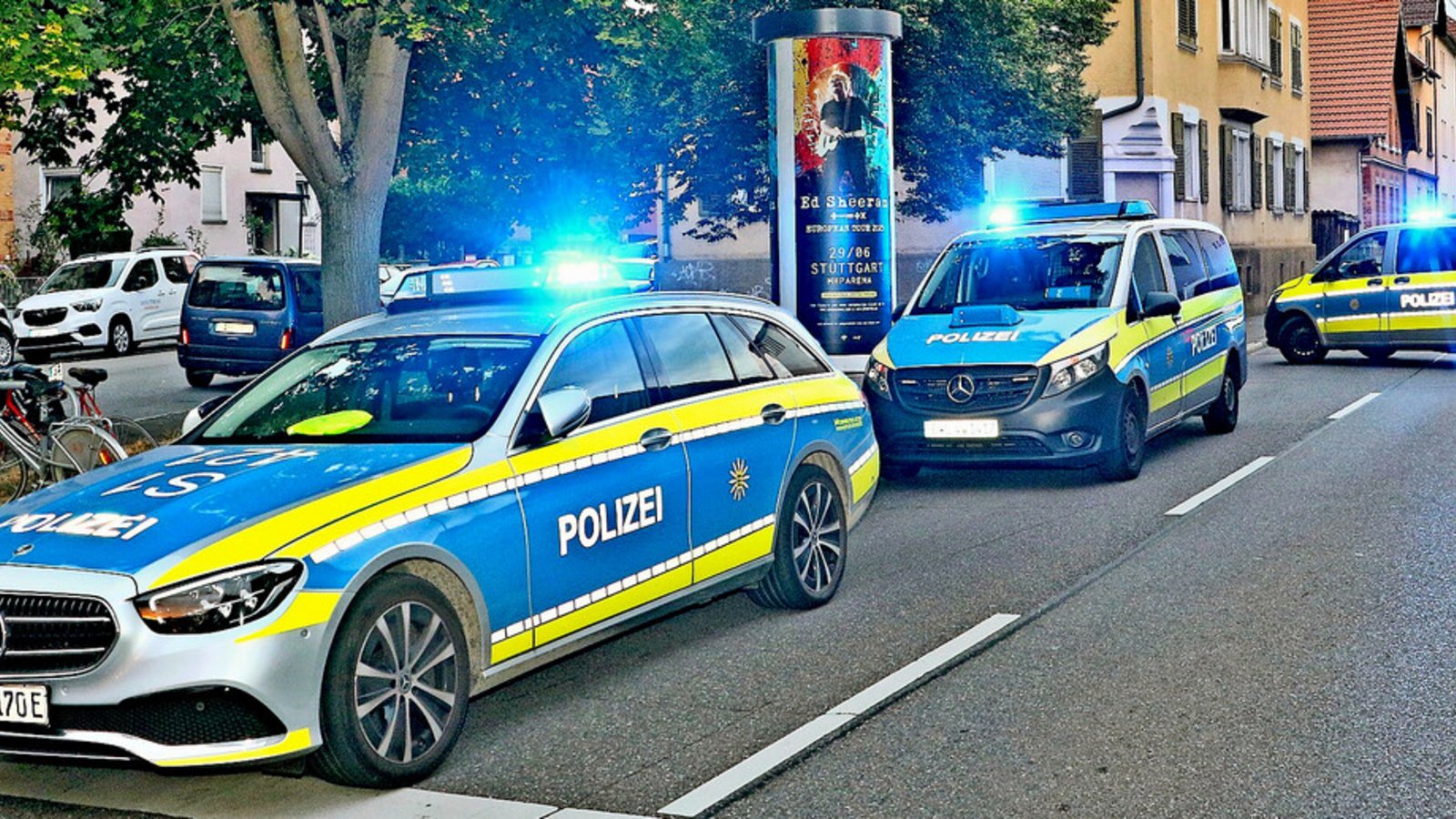 Polizeieinsatz 2024 in Feuerbach – und was sagt die jüngste Kriminalstatistik über den Stadtbezirk aus?Foto: KS-Images/Andreas Rometsch Polizeieinsatz 2024 in Feuerbach – und was sagt die jüngste Kriminalstatistik über den Stadtbezirk aus?Foto: KS-Images/Andreas Rometsch