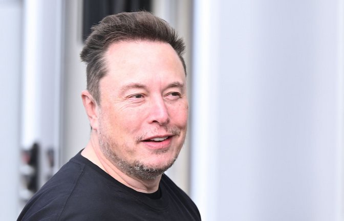 Elon Musk hat Olaf Scholz im Online-Dienst X als „Narr“ bezeichnet.<span class='image-autor'>Foto: dpa/Sebastian Gollnow</span>