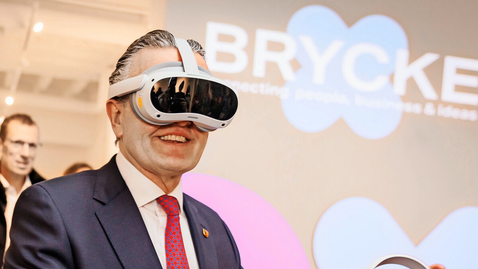 OB Nopper bei der Eröffnung. Er setzte große Hoffnungen in das Projekt BryckeFoto: Lichtgut OB Nopper bei der Eröffnung. Er setzte große Hoffnungen in das Projekt BryckeFoto: Lichtgut