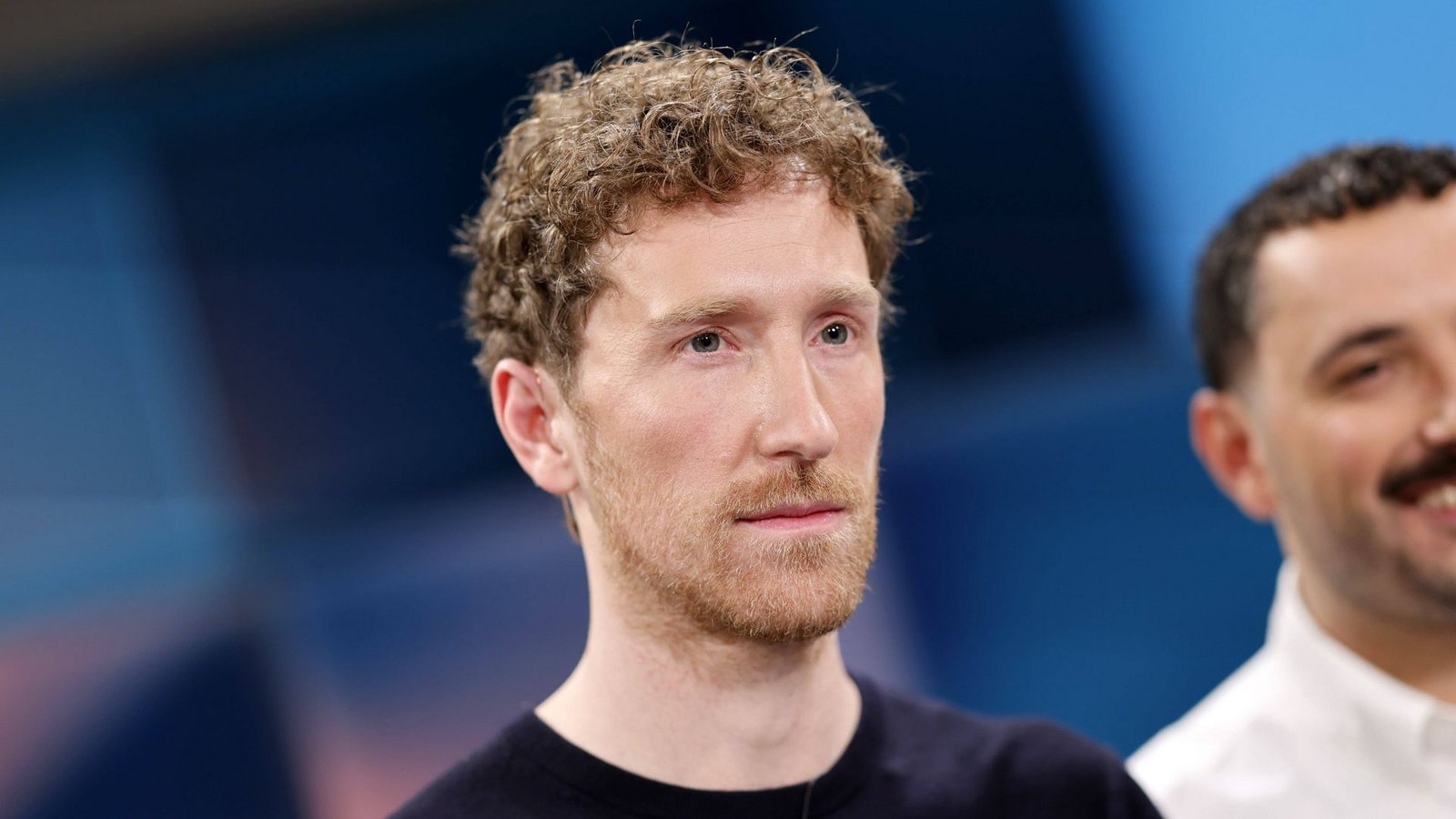 Louis Klamroth moderiert „Hart aber fair“ in der ARD.Foto: IMAGO/Panama Pictures/IMAGO/Christoph Hardt Louis Klamroth moderiert „Hart aber fair“ in der ARD.Foto: IMAGO/Panama Pictures/IMAGO/Christoph Hardt