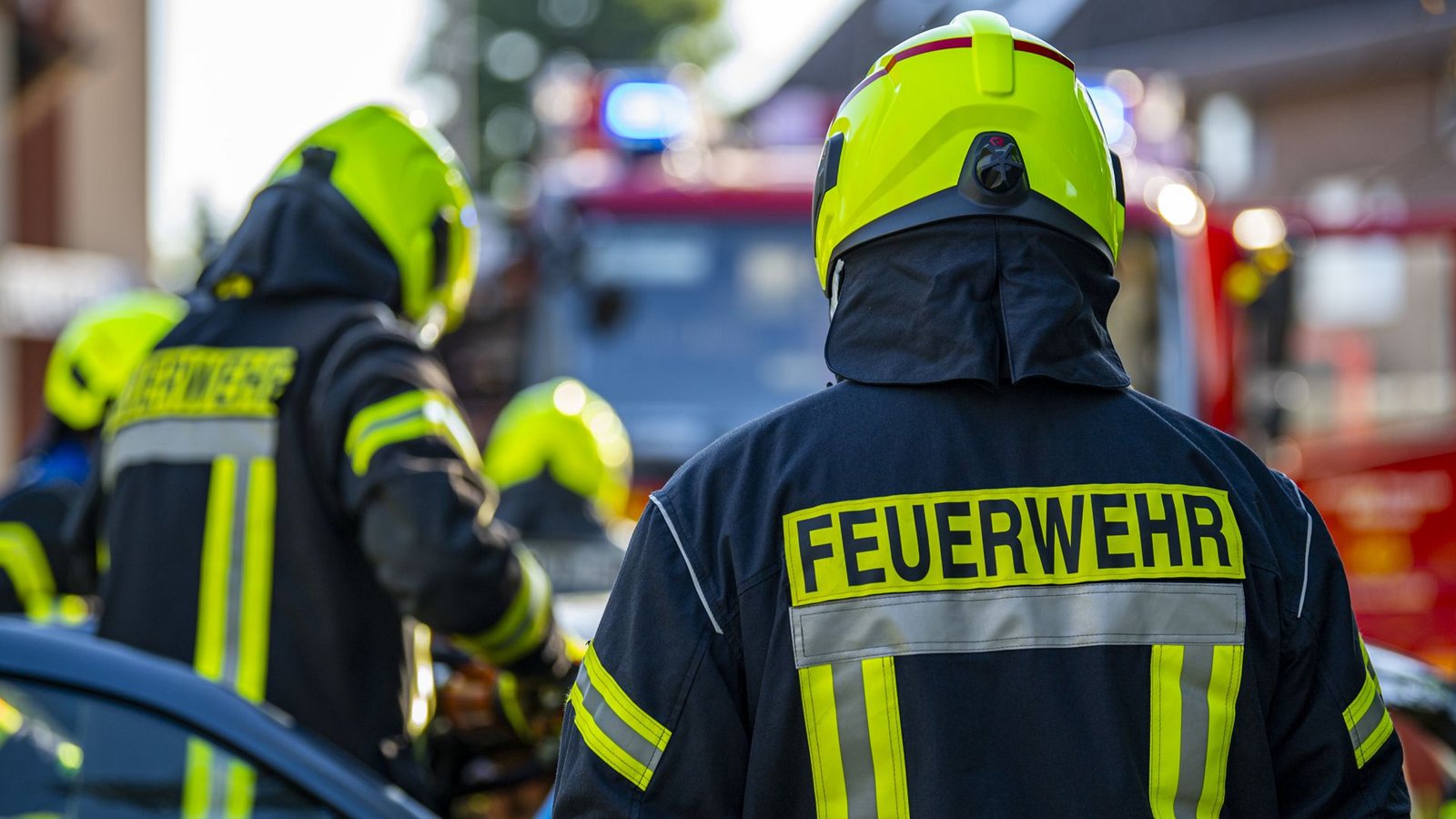 Das Fahrzeug brannte restlos aus. (Symbolbild)Foto: dpa/David Inderlied Das Fahrzeug brannte restlos aus. (Symbolbild)Foto: dpa/David Inderlied
