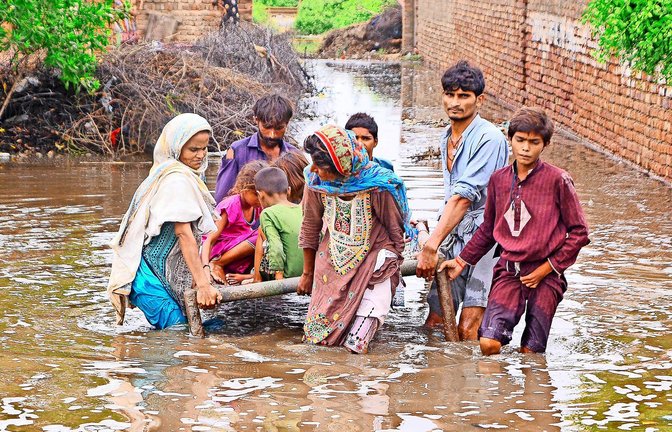 Bei den Überflutungen in Pakistan wurden 2022 Millionen von Menschen obdachlos.<span class='image-autor'>Foto: IMAGO/Xinhua</span>