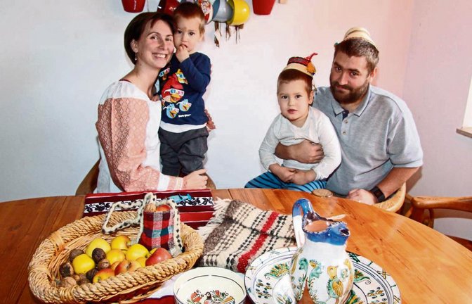 Rumänische Weihnachtsbräuche sind von jenen in Deutschland gar nicht so verschieden, so Familie Gaier.  Foto: Gergen