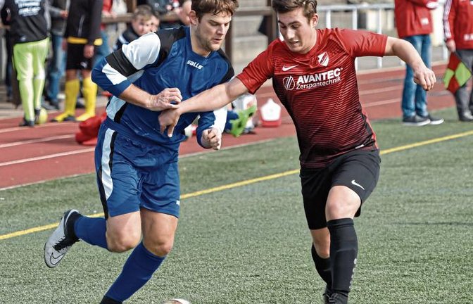 Der SV Horrheim (rechts Oliver Seidel) muss bei der SGM Roßwag/Mühlhausen antreten. Zuletzt hat die Mannschaft von Trainer Sergej Hilgenberg den VfB Vaihingen geschlagen. Foto: Leitner