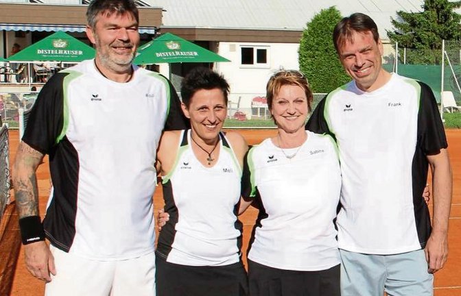 Erfolgreiche Doppelspieler aus Kleinglattbach (von links): Klaus Renz, Melanie Eisenmann, Sabine Welleba und Frank Huppenbauer haben das Turnier in Freiberg gewonnen. Foto: privat