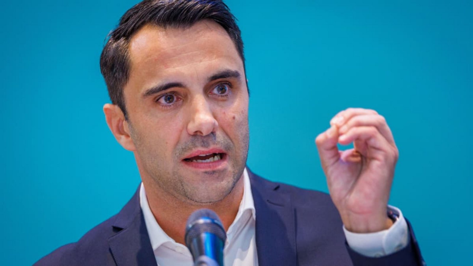 Der Chef des CDU-Landesverbands von Mecklenburg-Vorpommern, Daniel Peters, fordert den Rücktritt von Unionsfraktionschef Jens Spahn (CDU).Jens Büttner/dpa Der Chef des CDU-Landesverbands von Mecklenburg-Vorpommern, Daniel Peters, fordert den Rücktritt von Unionsfraktionschef Jens Spahn (CDU).Jens Büttner/dpa