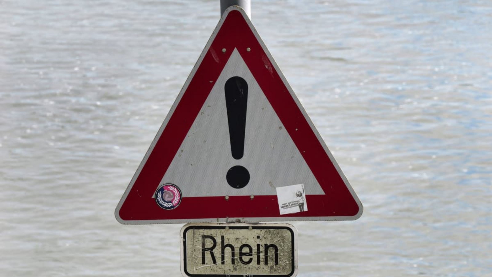Im Rhein schwammen mehrere Säcke, in denen Teile eines getöteten Mannes steckten. (Symbolfoto)IMAGO/Martin Wagner Im Rhein schwammen mehrere Säcke, in denen Teile eines getöteten Mannes steckten. (Symbolfoto)IMAGO/Martin Wagner