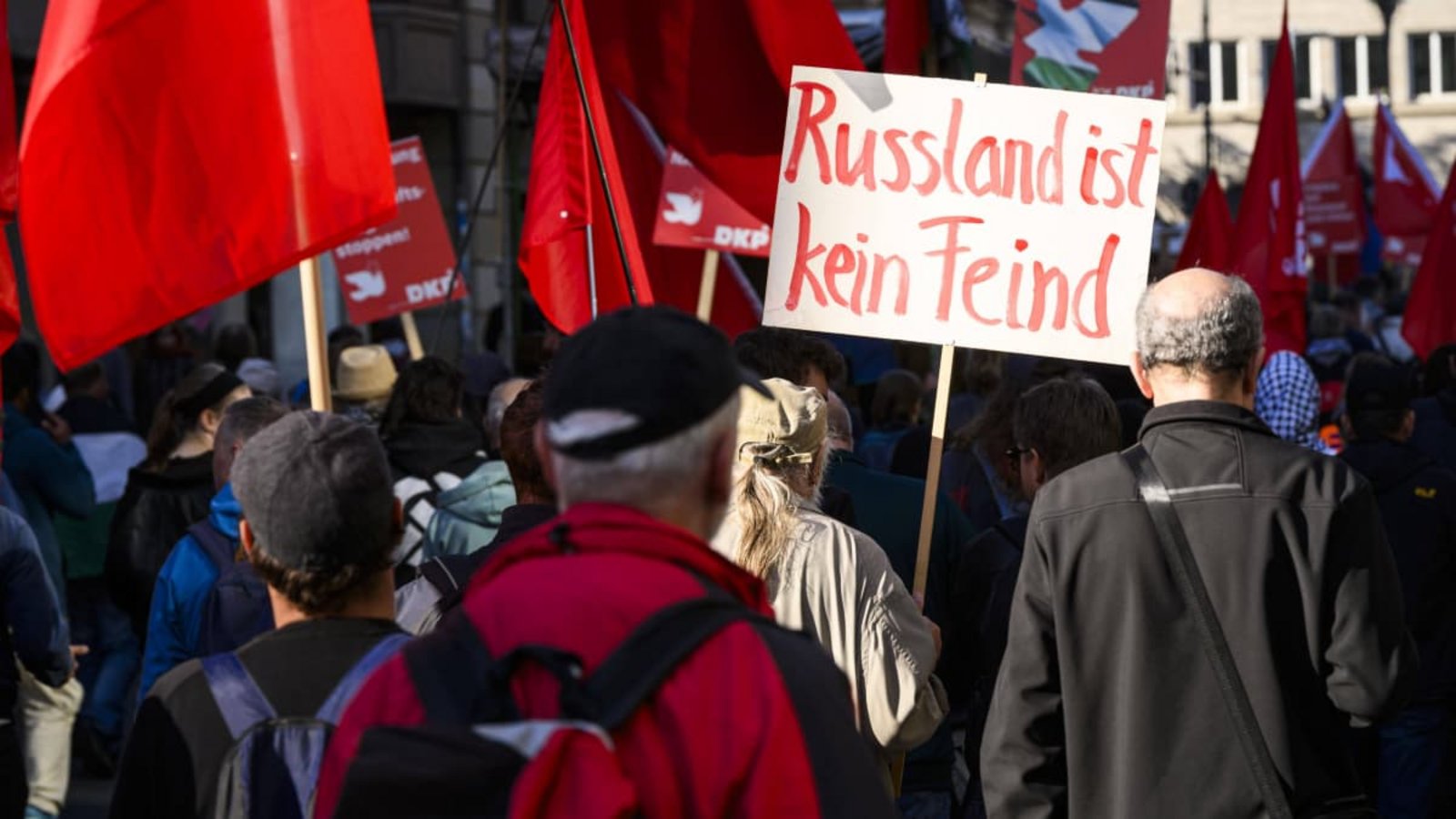 In der Friedensbewegung hat Russland trotz des völkerrechtswidrigen Angriffs auf die Ukraine viele Freunde.IMAGO/Carsten Thesing In der Friedensbewegung hat Russland trotz des völkerrechtswidrigen Angriffs auf die Ukraine viele Freunde.IMAGO/Carsten Thesing
