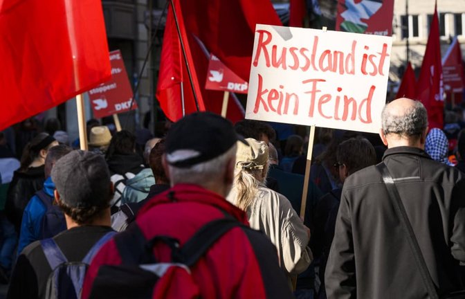 In der Friedensbewegung hat Russland trotz des völkerrechtswidrigen Angriffs auf die Ukraine viele Freunde.<span class='image-autor'>IMAGO/Carsten Thesing</span>