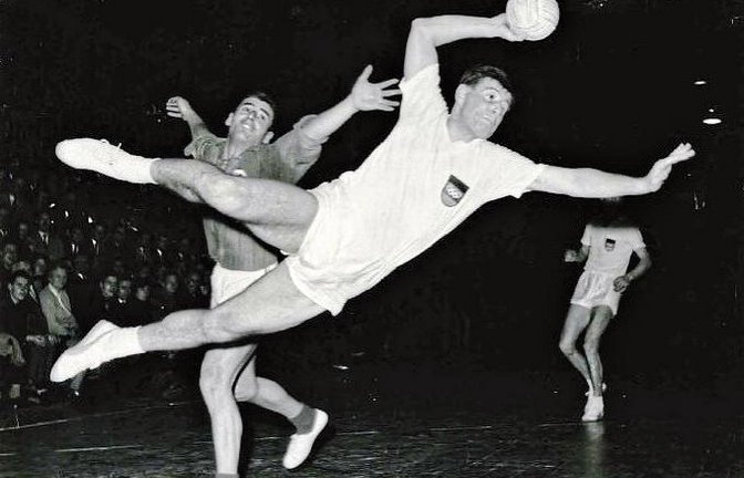 Als Kreisläufer absolvierte Hermann „Bubes“ Graf 42 Länderspiele für Deutschland. Fotos: privat