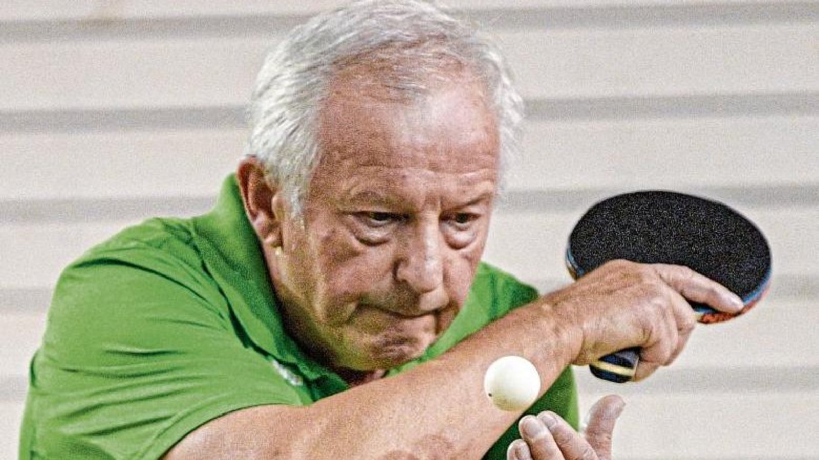 Fritz Kasper ist der Mister Tischtennis beim TSV Hochdorf. Heute feiert er seinen 70. Geburtstag und denkt noch lange nicht ans Aufhören. Foto: Leitner