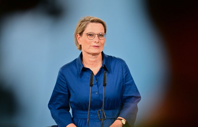 Die Bundesjustizministerin spricht statt „Catcalling“ lieber von „verbaler sexueller Belästigung“.<span class='image-autor'>Foto: Sebastian Gollnow/dpa</span>