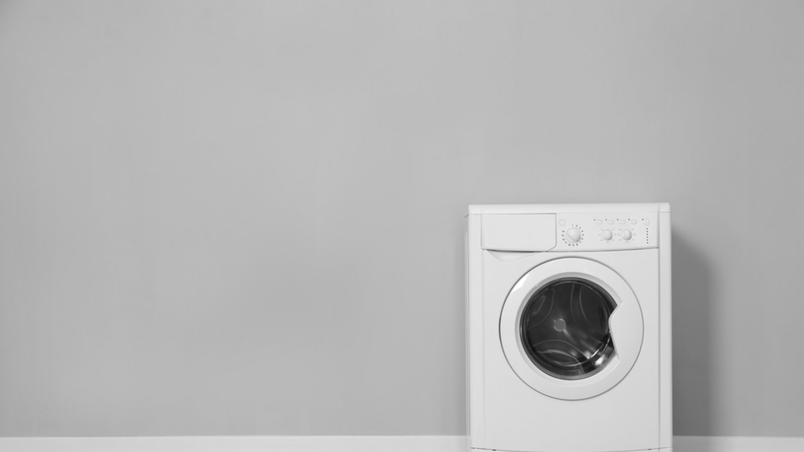 Erfahren Sie, wie sich Waschmaschinen abschließen lassen, um sie vor anderen zu schützen. So verhindern Sie die Nutzung Ihrer Waschmaschine von anderen.Foto: New Africa / Shutterstock.com Erfahren Sie, wie sich Waschmaschinen abschließen lassen, um sie vor anderen zu schützen. So verhindern Sie die Nutzung Ihrer Waschmaschine von anderen.Foto: New Africa / Shutterstock.com
