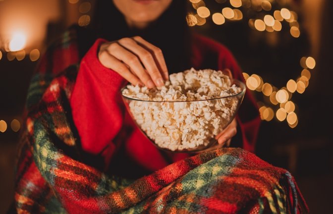 Welche Weihnachtsfilm-Klassiker gehören zu den Feiertagen auf jeden Fall dazu?<span class='image-autor'>Foto: Lysenko Andrii/ Shutterstock</span>