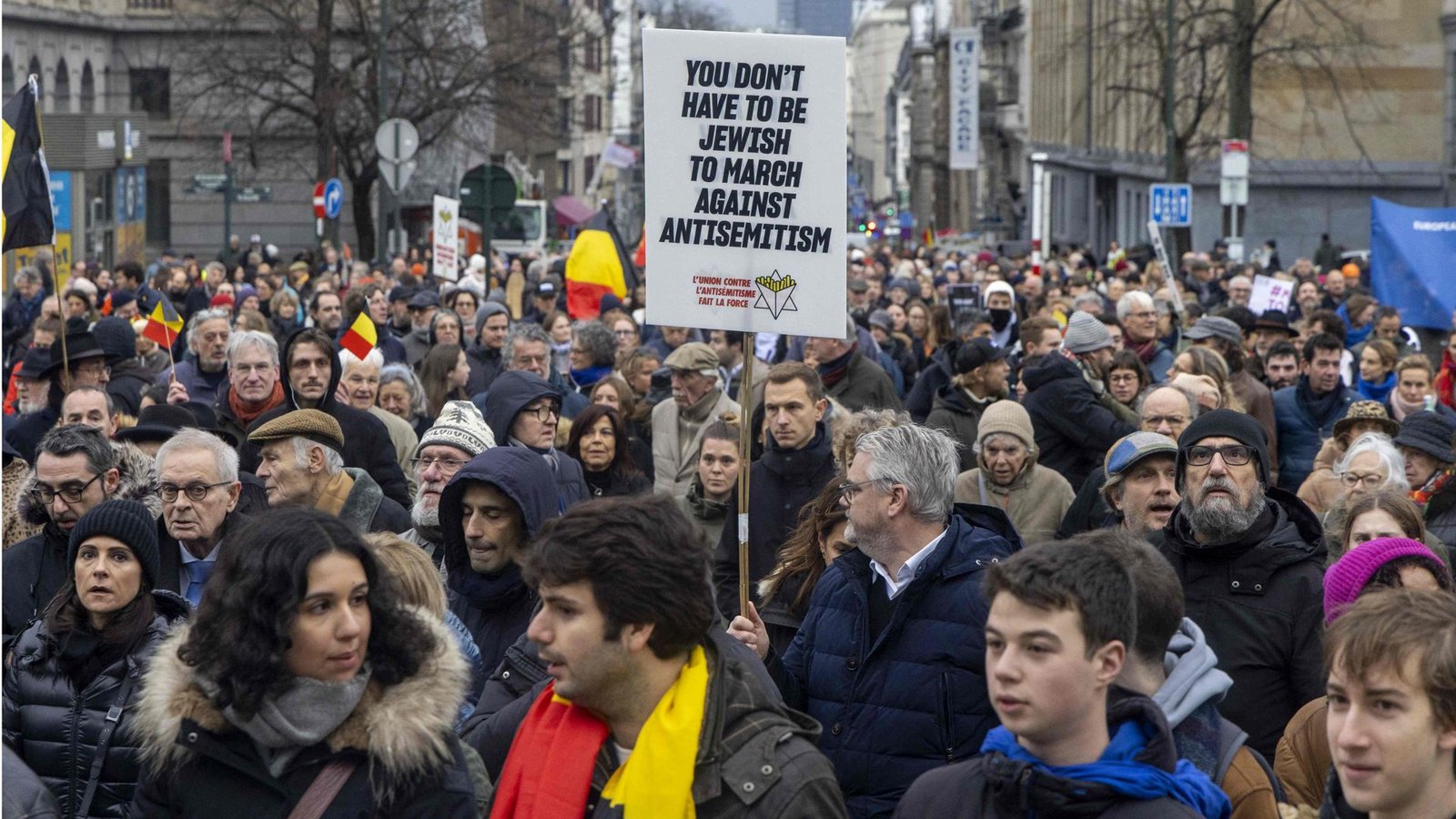 Tausende gehen in Belgien gegen Antisemitismus auf die Straße. Doch die Politik hat ein gespanntes Verhältnis zu Israel.Foto: AFP/NICOLAS MAETERLINCK Tausende gehen in Belgien gegen Antisemitismus auf die Straße. Doch die Politik hat ein gespanntes Verhältnis zu Israel.Foto: AFP/NICOLAS MAETERLINCK