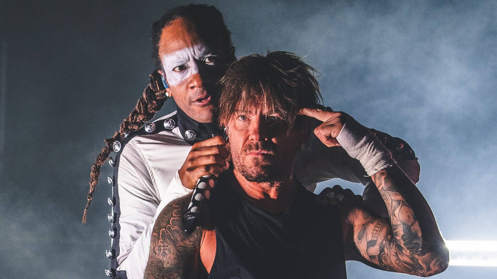 Maxim (links) und Rob Hilliday von The Prodigy bei einem Auftritt in DänemarkFoto: IMAGO/Gonzales Photo
