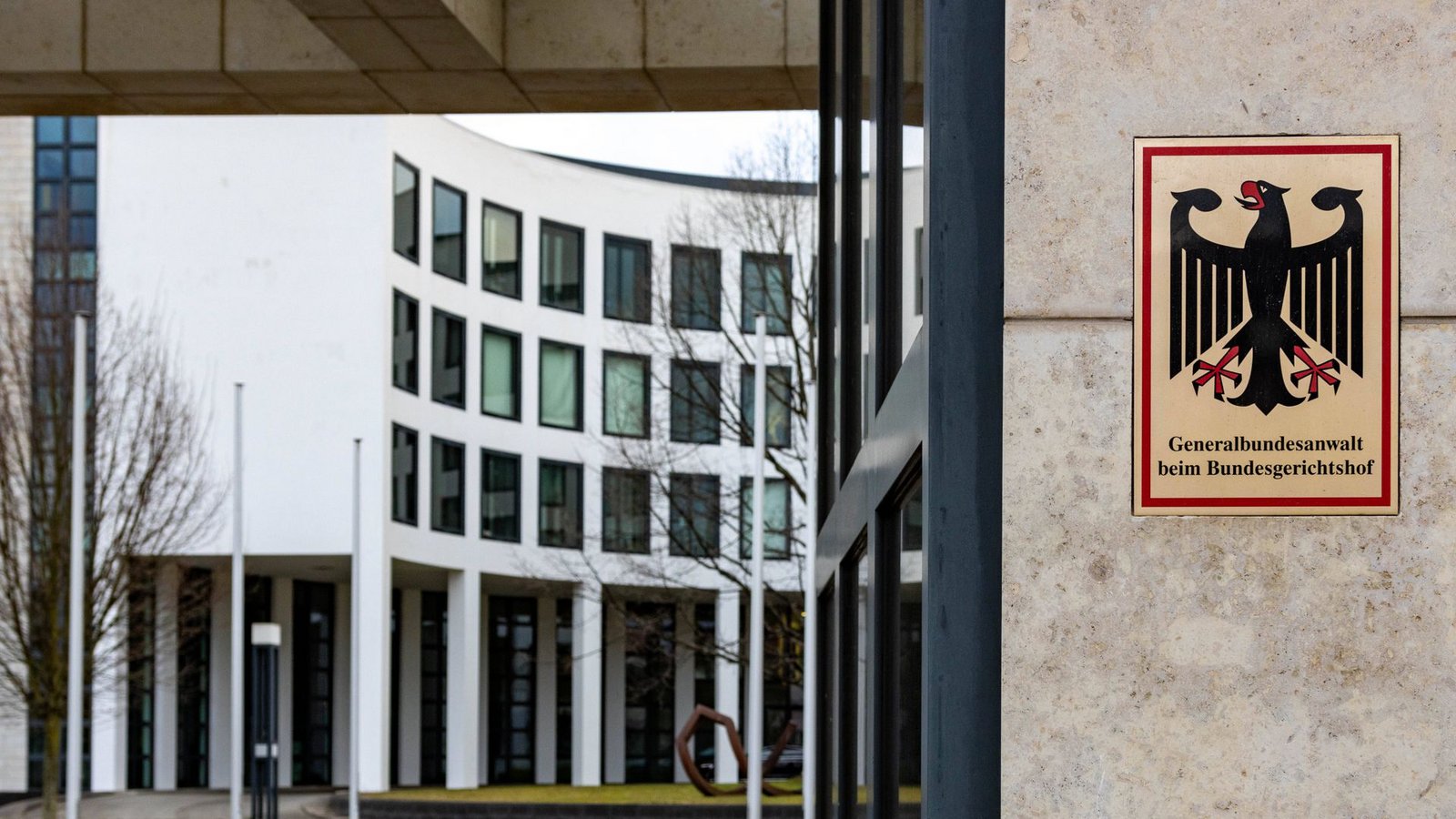 Nach drei Monaten hat die Bundesaanwaltschaft zwei IS-Verdächtige wieder freigelassen (Symbolfoto).Foto: imago images/Nicolaj Zownir Nach drei Monaten hat die Bundesaanwaltschaft zwei IS-Verdächtige wieder freigelassen (Symbolfoto).Foto: imago images/Nicolaj Zownir