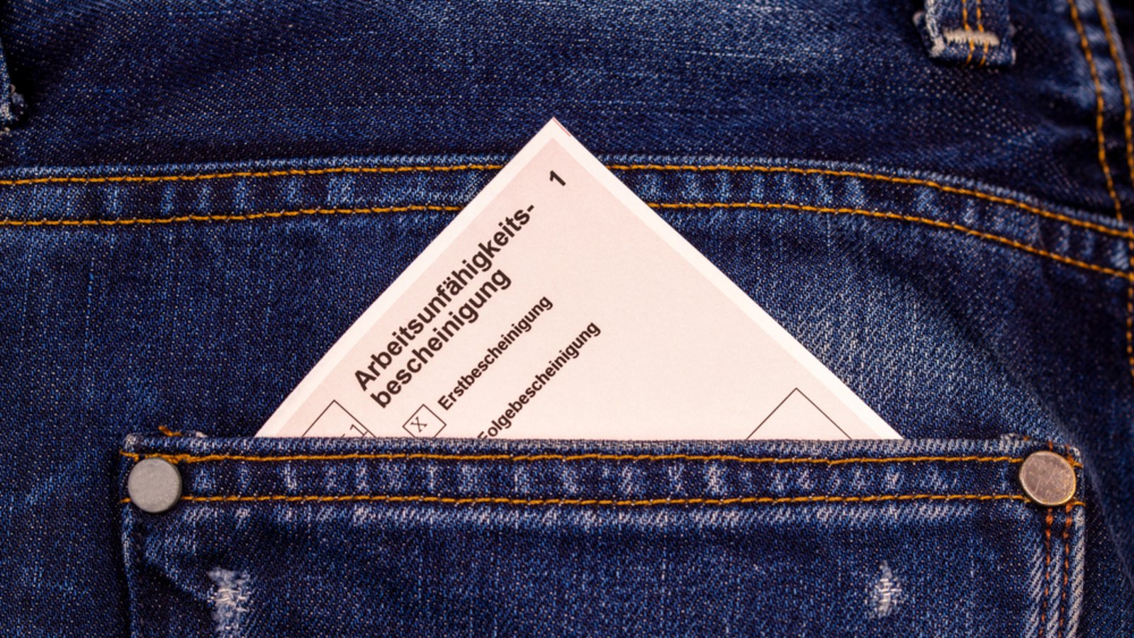 Die AU-Bescheinigung wird jetzt elektronisch verschickt.Foto: Mabeline72 / shutterstock.com Die AU-Bescheinigung wird jetzt elektronisch verschickt.Foto: Mabeline72 / shutterstock.com