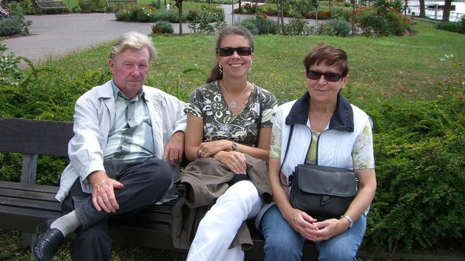 Martina Schäfer mit ihren Eltern bei einer Reise an die MoselFoto: Privat/Sandra Markert