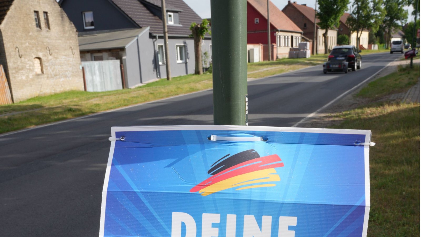 Dorfbewohner im ländlichen Raum stimmen anders ab als Menschen, die im Speckgürtel der Großstädte leben.Foto: IMAGO/serienlicht Dorfbewohner im ländlichen Raum stimmen anders ab als Menschen, die im Speckgürtel der Großstädte leben.Foto: IMAGO/serienlicht