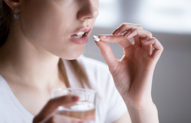 Antibiotika werden bei bakteriellen Infekten verschrieben. Wie lange es dauert, bis sie wirken, erfahren Sie hier.<span class='image-autor'>Foto: Fizkes / Shutterstock.com</span>