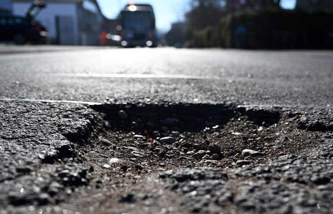 Auch Straßen gehören zu den Pflichtaufgaben der Kommunen.<span class='image-autor'>Foto: picture alliance/dpa</span>