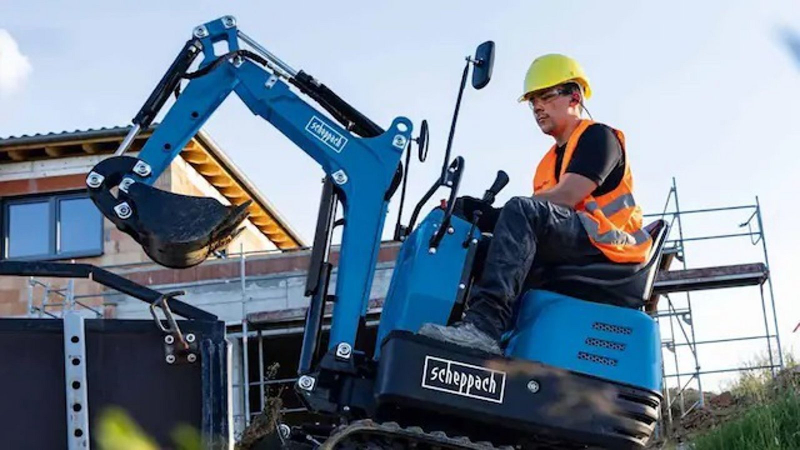 Aldi will Mini-Bagger an den Mann bringen.Foto: Aldi Aldi will Mini-Bagger an den Mann bringen.Foto: Aldi